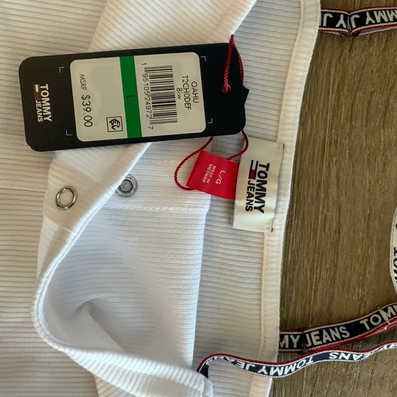 Tommy Hilfiger cropped racer back rip top - Picture 4 of 4